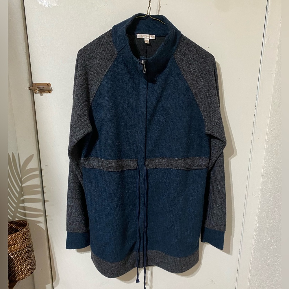 Skies are blue navy sweater zip long sleeve medium navy gray